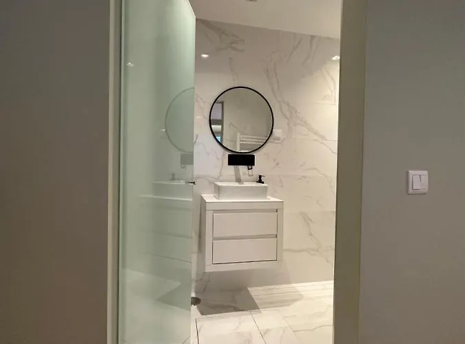 Ajuda Luxury Appartments דירה
