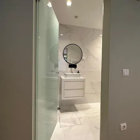 Ajuda Luxury Appartments דירה